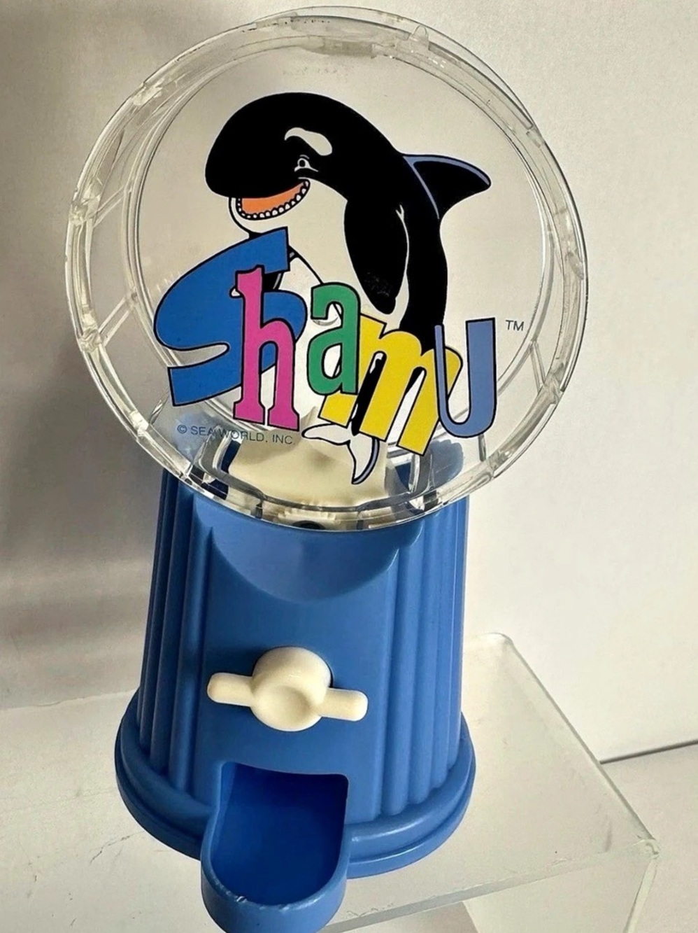 Vintage Sea World Shamu Minature Gumball Machine Mini WORKS